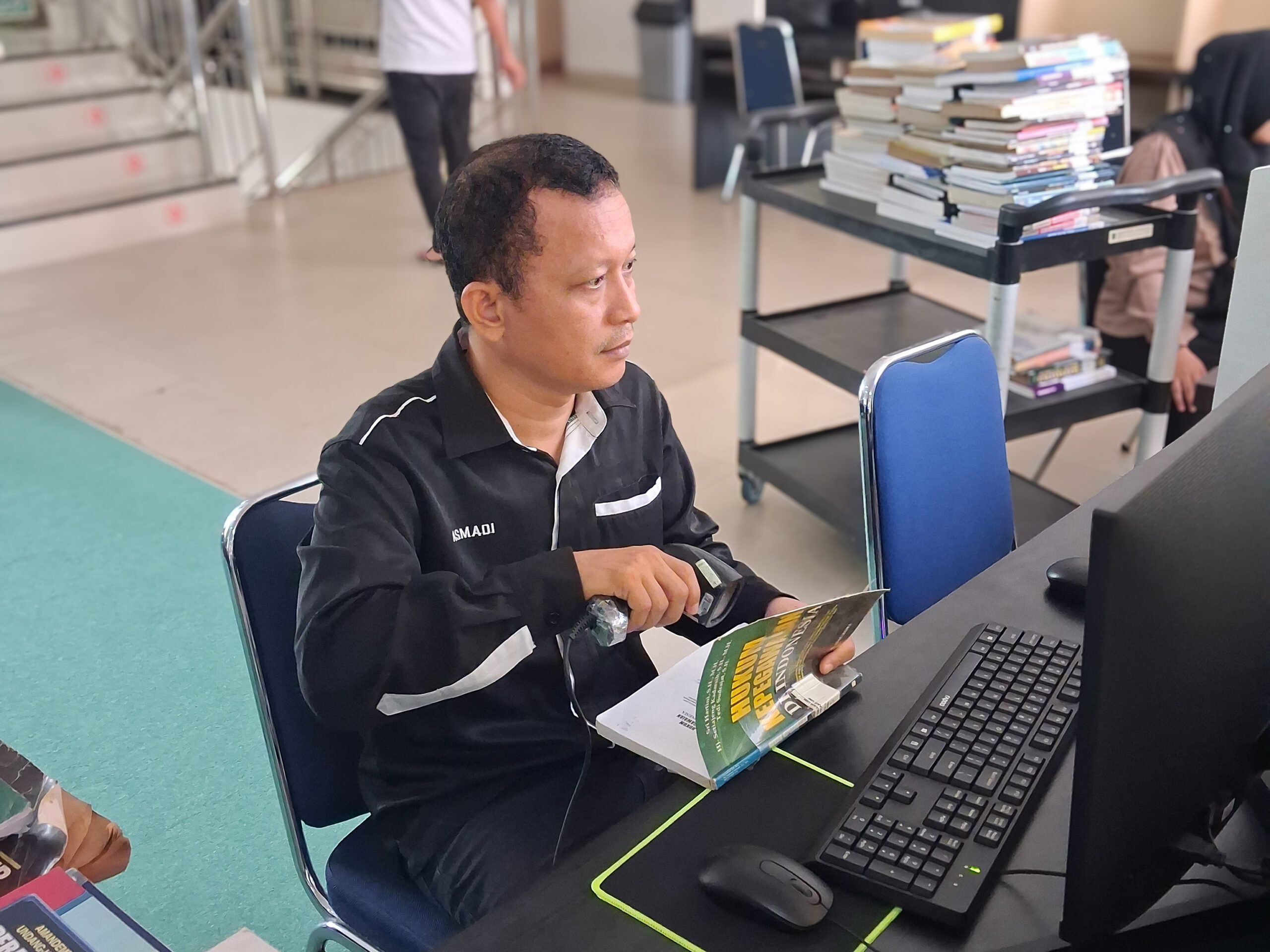 Proses stock opname Perpustakaan Universitas Islam Riau tahun 2026